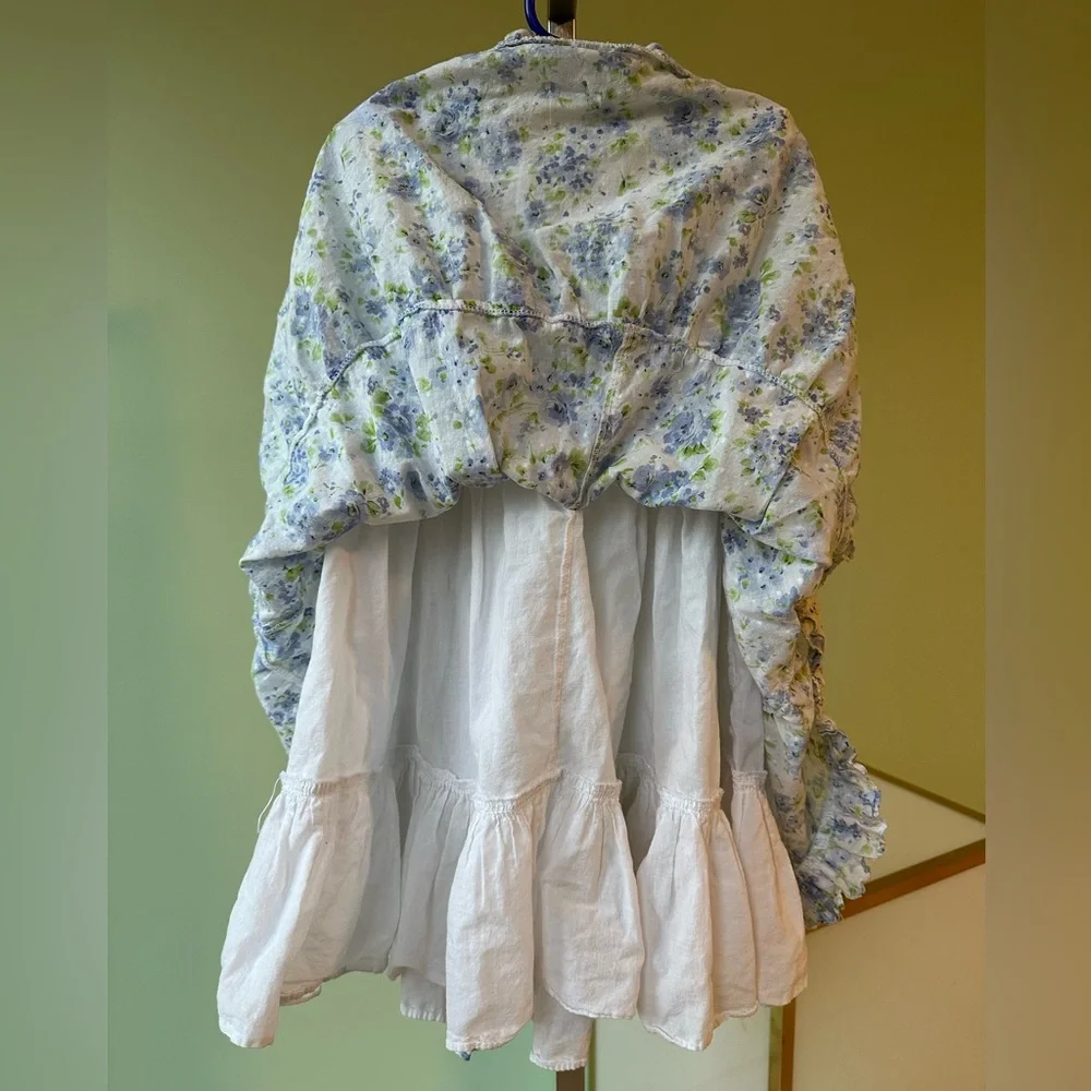 Laura Ashley sprigs blue